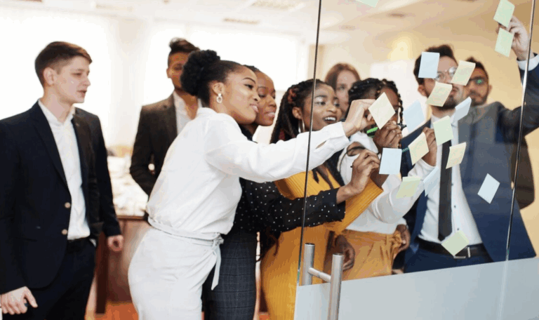 Aufbau und Leitung mehrer Teams im Bereich der Technologieberatung und -entwicklung