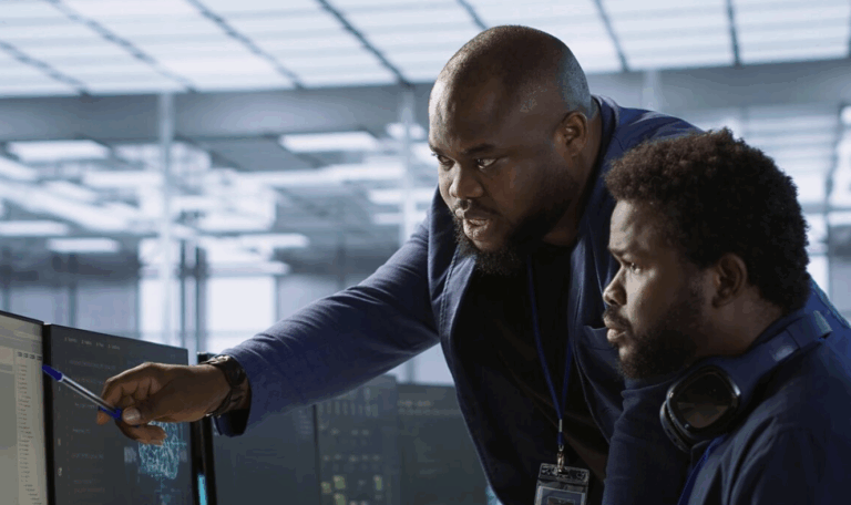 Quality improvement through intelligent support during code inspection